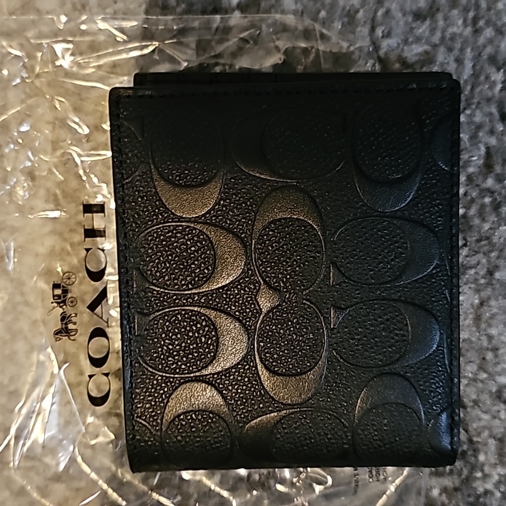 Coach embossed wall
